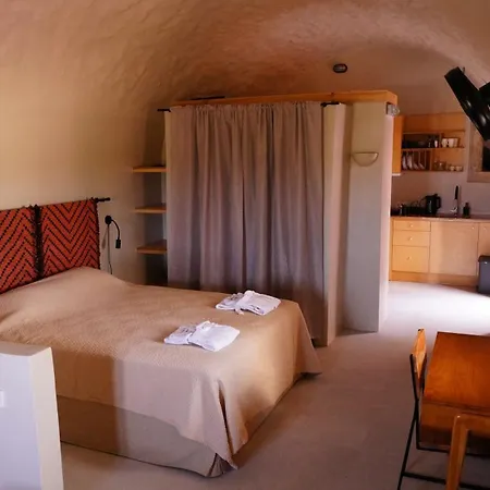 Kirkinezi Apartamento *