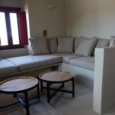 Kirkinezi Apartment
