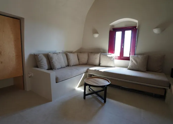 Kirkinezi Apartment