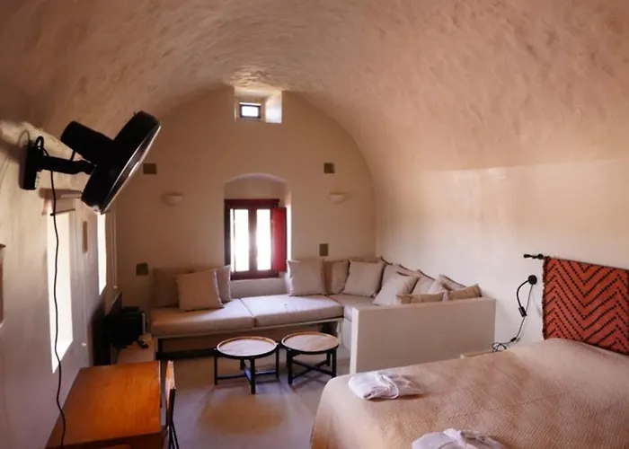 Kirkinezi Apartment *