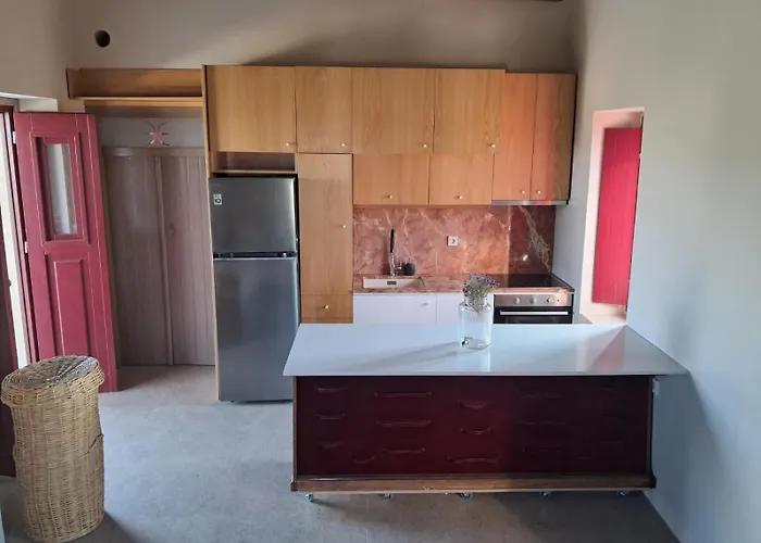 Kirkinezi Apartment